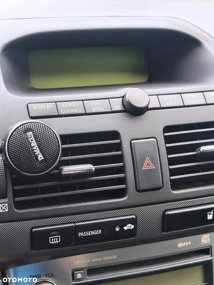 Toyota Avensis - 7