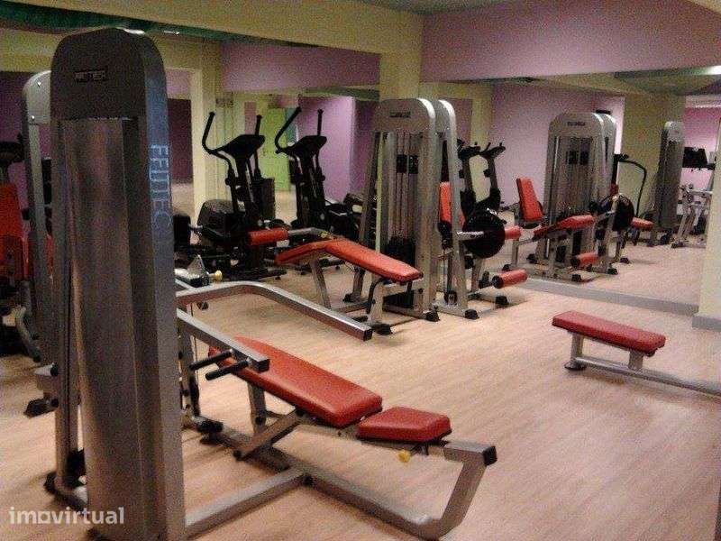 GINÁSIO/CENTRO FITNESS EQUIPADO PARA ARRENDAR - Grande imagem: 3/11