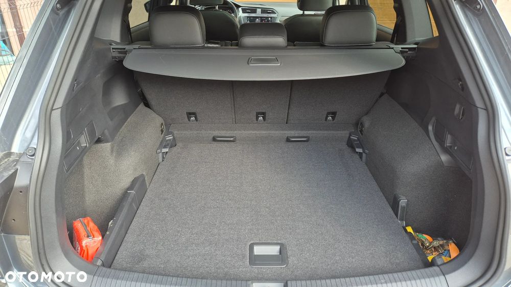 Volkswagen Tiguan Allspace 2.0 TSI 4Mot R-Line DSG - 25