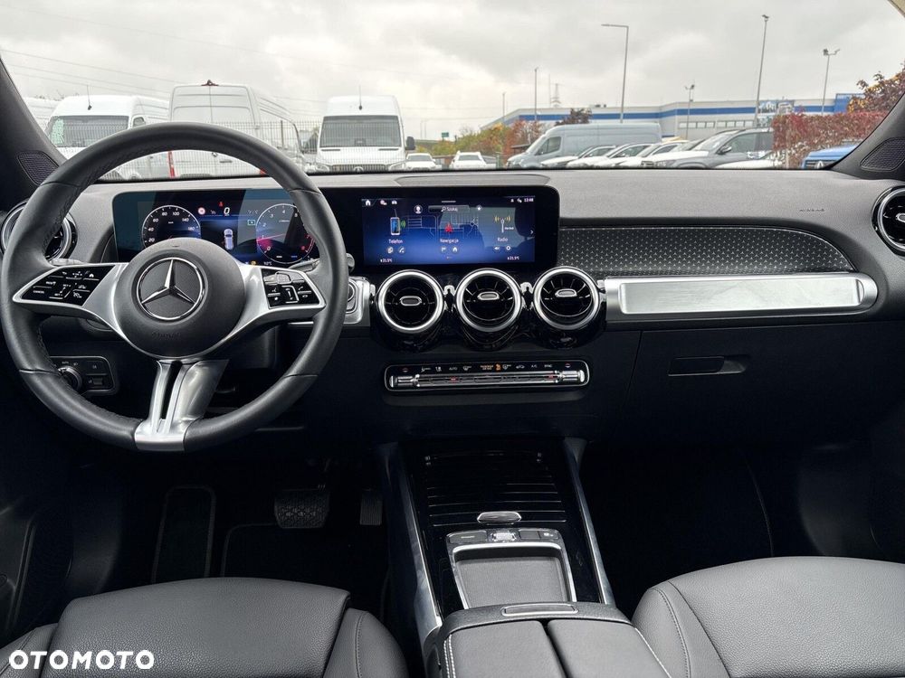 Mercedes-Benz GLB 200 Progressive 7G-DCT - 16