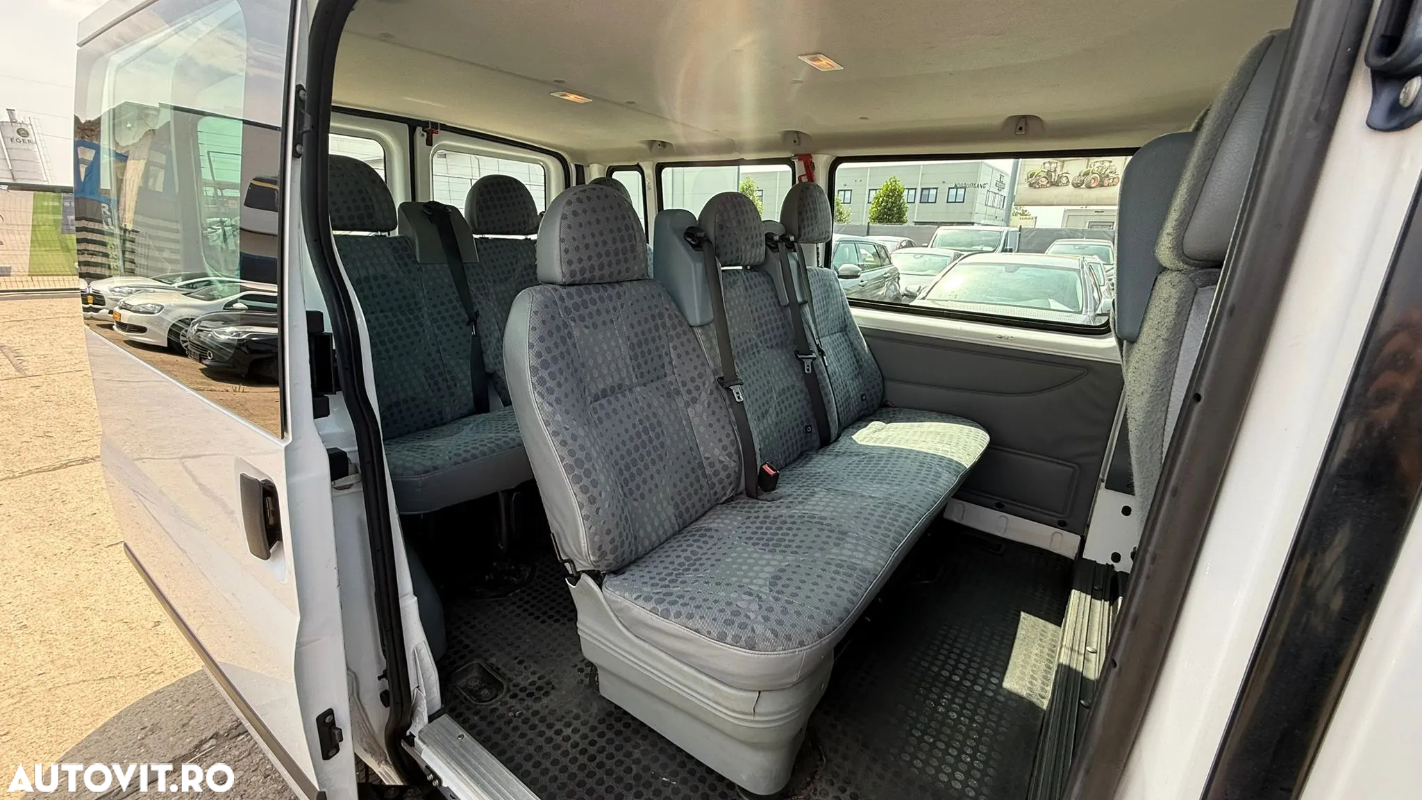 Ford Transit 300 SWB Kombi Ambiente - 17