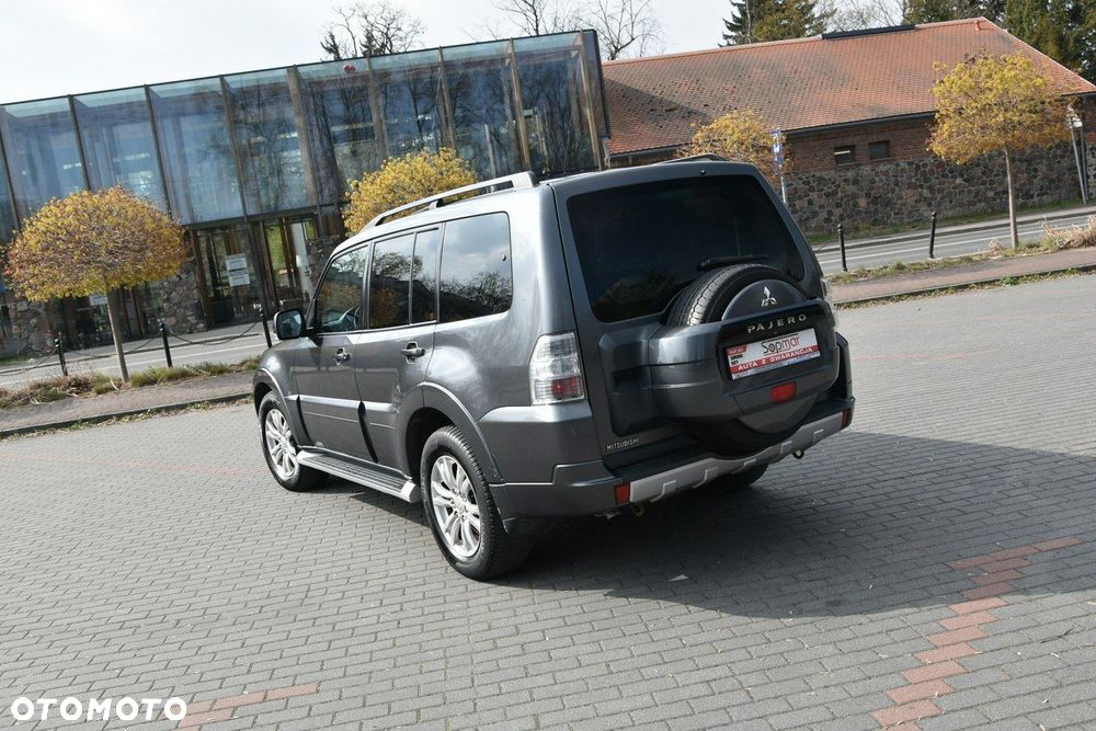 Mitsubishi Pajero - 17