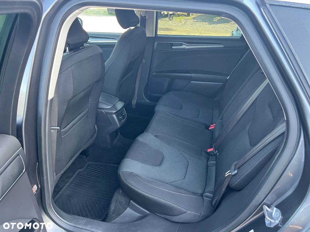 Ford Mondeo SW 2.0 TDCi S&S Trend - 22
