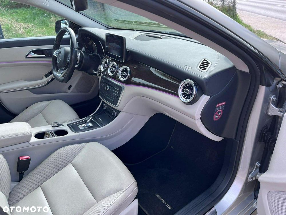 Mercedes-Benz CLA 45 AMG 4-Matic - 25