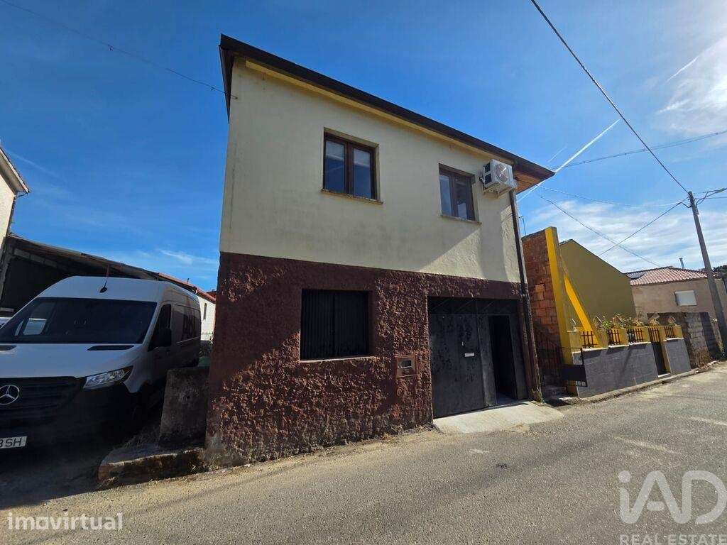 Casa / Villa T3 em Santa Comba Dão e Couto do Mosteiro - Grande imagem: 2/36