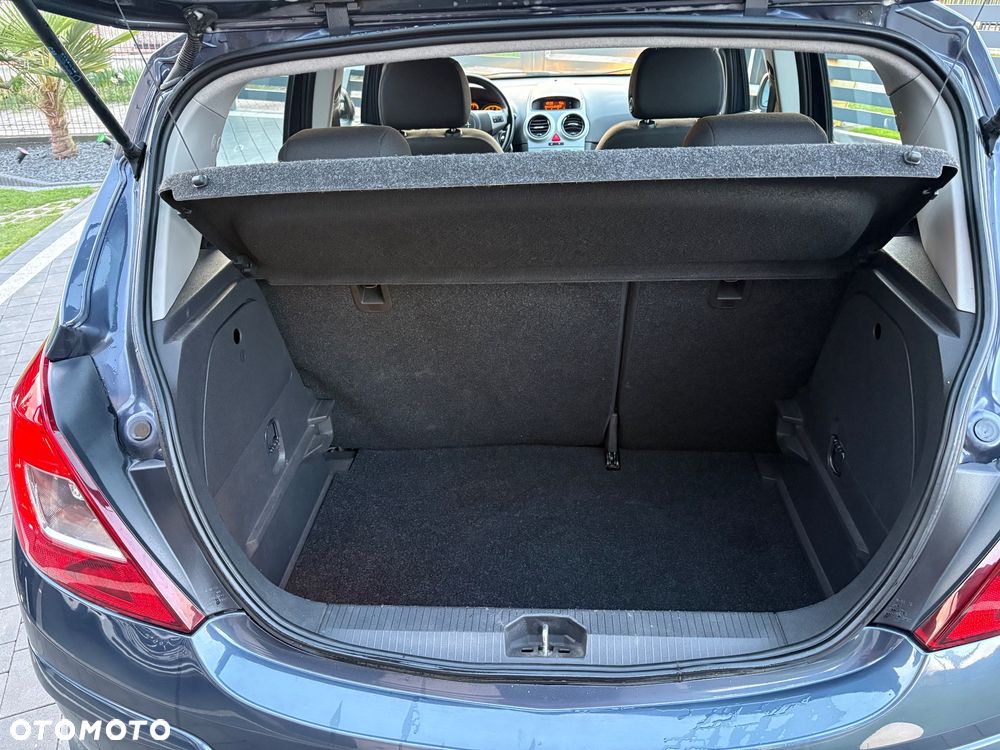 Opel Corsa 1.2 16V Cosmo - 19