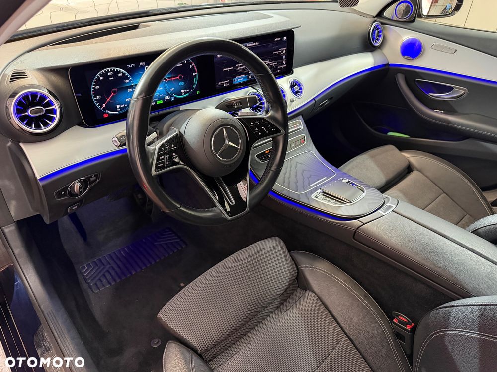 Mercedes-Benz Klasa E 300 9G-TRONIC Night Edition - 21