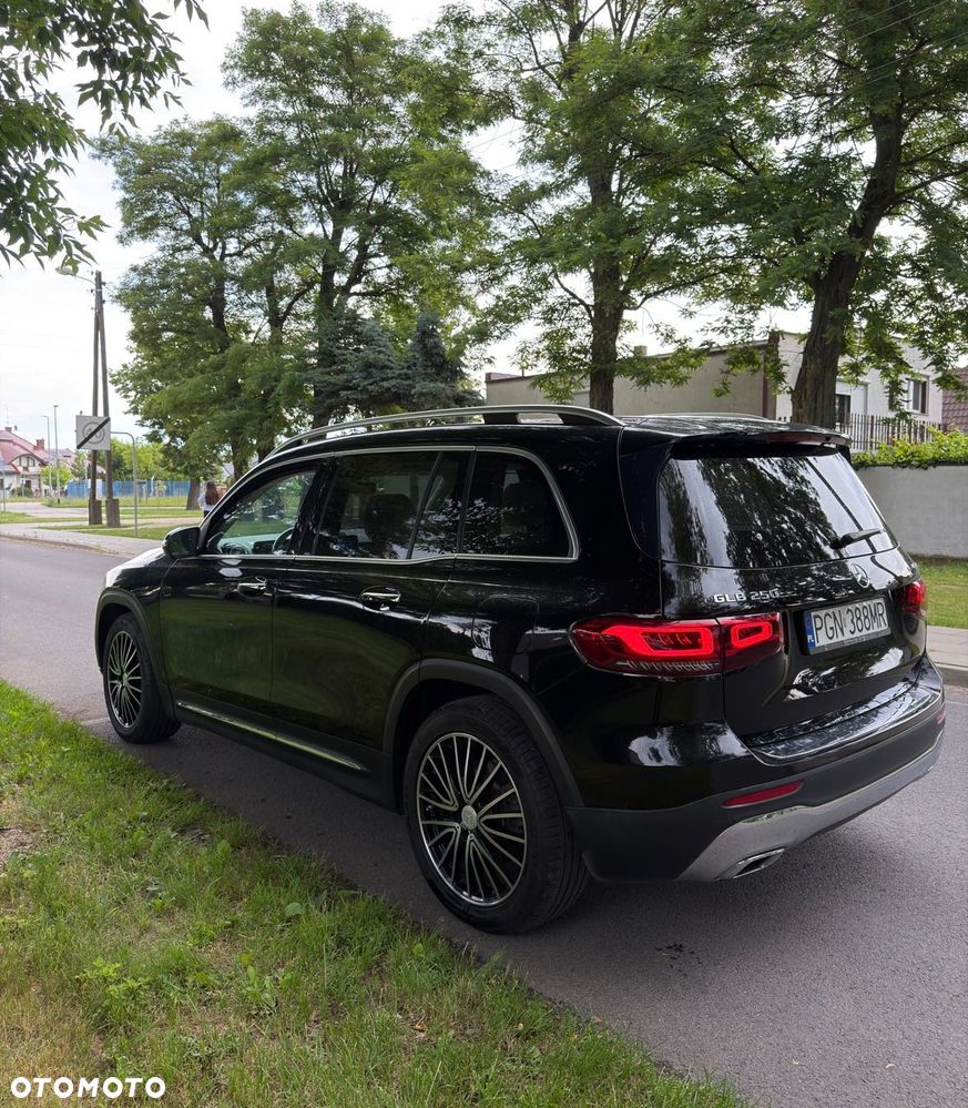 Mercedes-Benz GLB - 6
