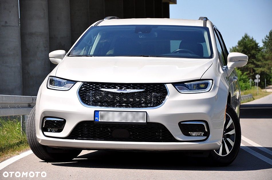 Chrysler Pacifica - 3