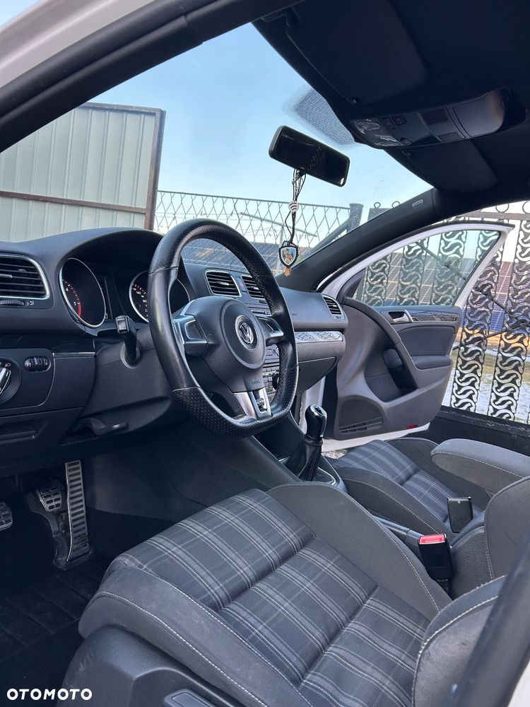 Volkswagen Golf 2.0 TDI DPF GTD - 13