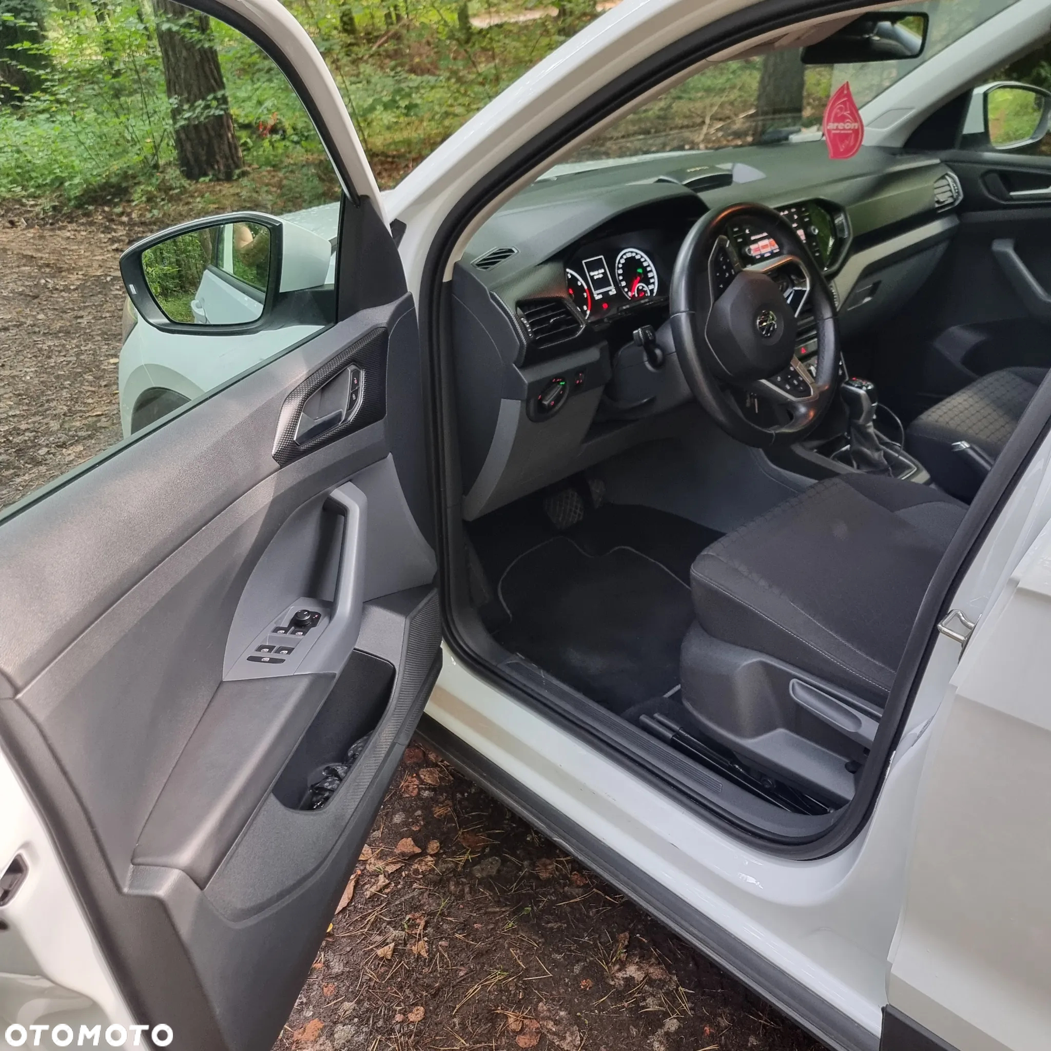 Volkswagen T-Cross 1.0 TSI Life DSG - 11