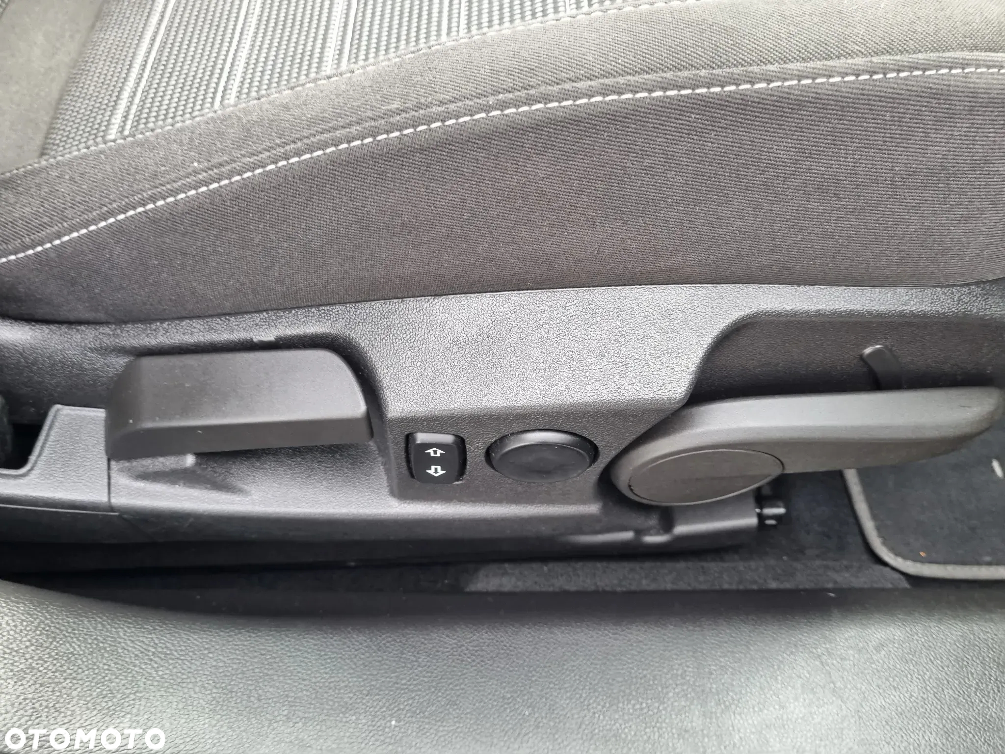 Opel Insignia 1.6 ECOTEC DI Turbo ecoFLEX Start/Stop Business Edition - 20