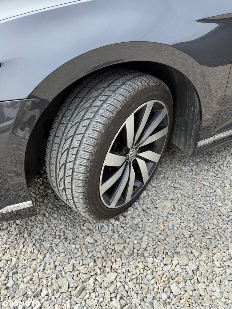 Volkswagen Passat - 4