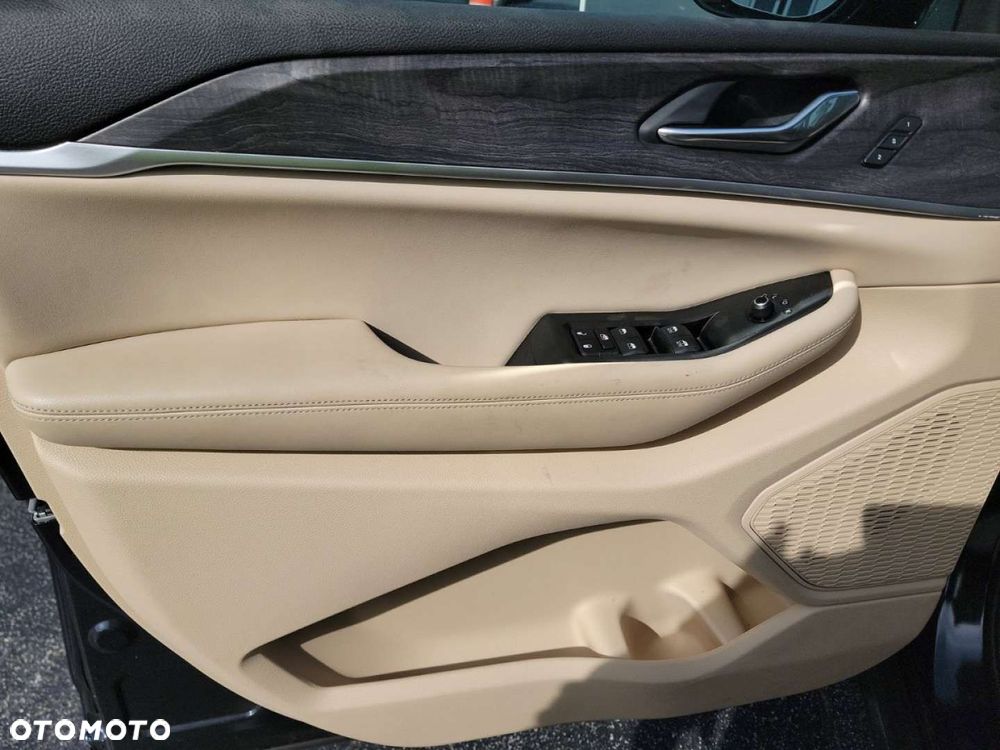 Jeep Grand Cherokee - 10
