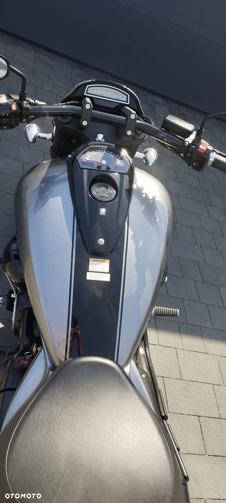 Suzuki Boulevard - 11