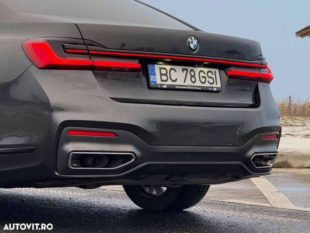 BMW Seria 7 730Ld xDrive MHEV - 30