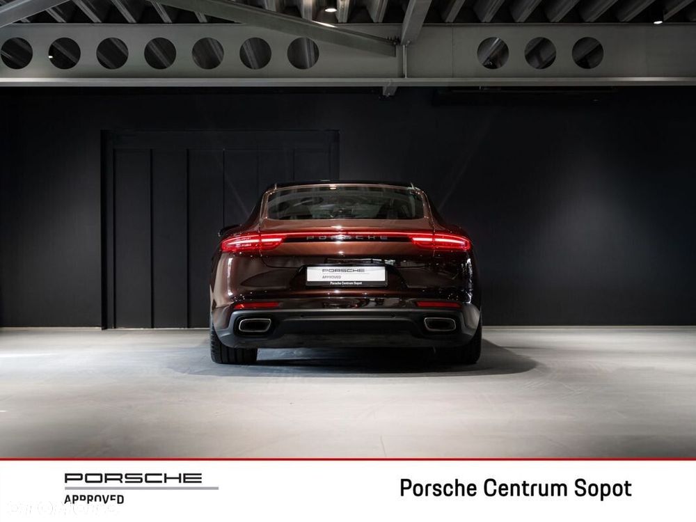 Porsche Panamera 4 E-Hybrid 10 Years Edition - 4