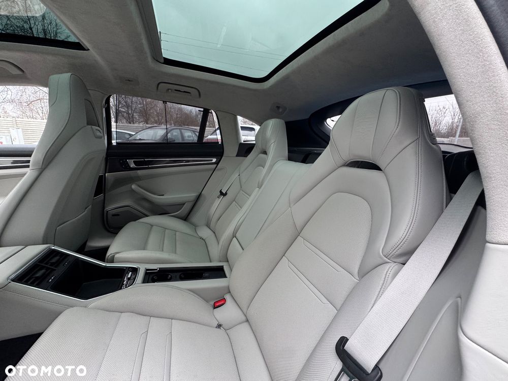 Porsche Panamera Turbo S Executive - 26