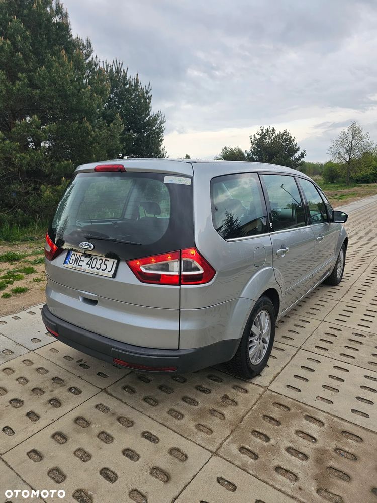 Ford Galaxy 2.0 Ghia - 3