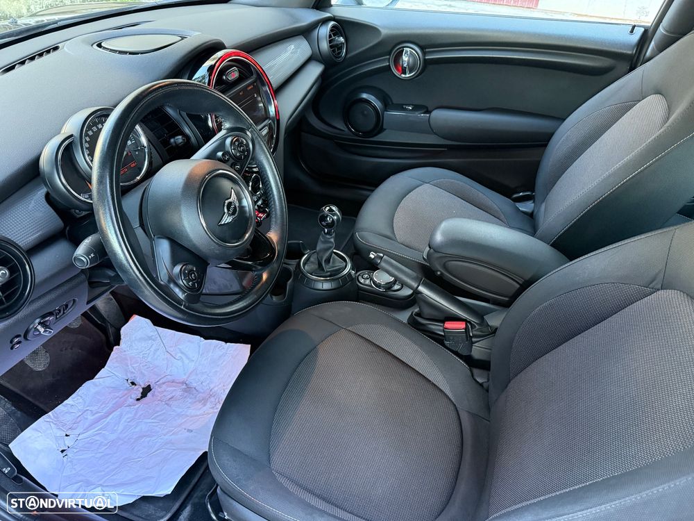 MINI 3 Portas Cooper D - 12