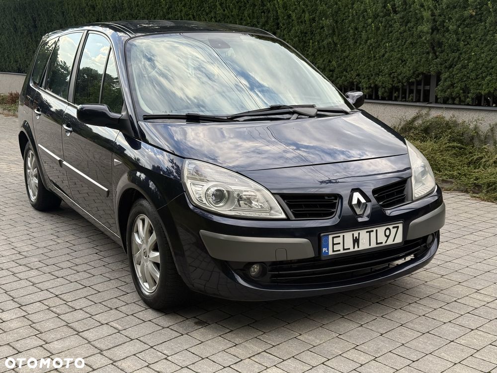 Renault Grand Scenic - 1