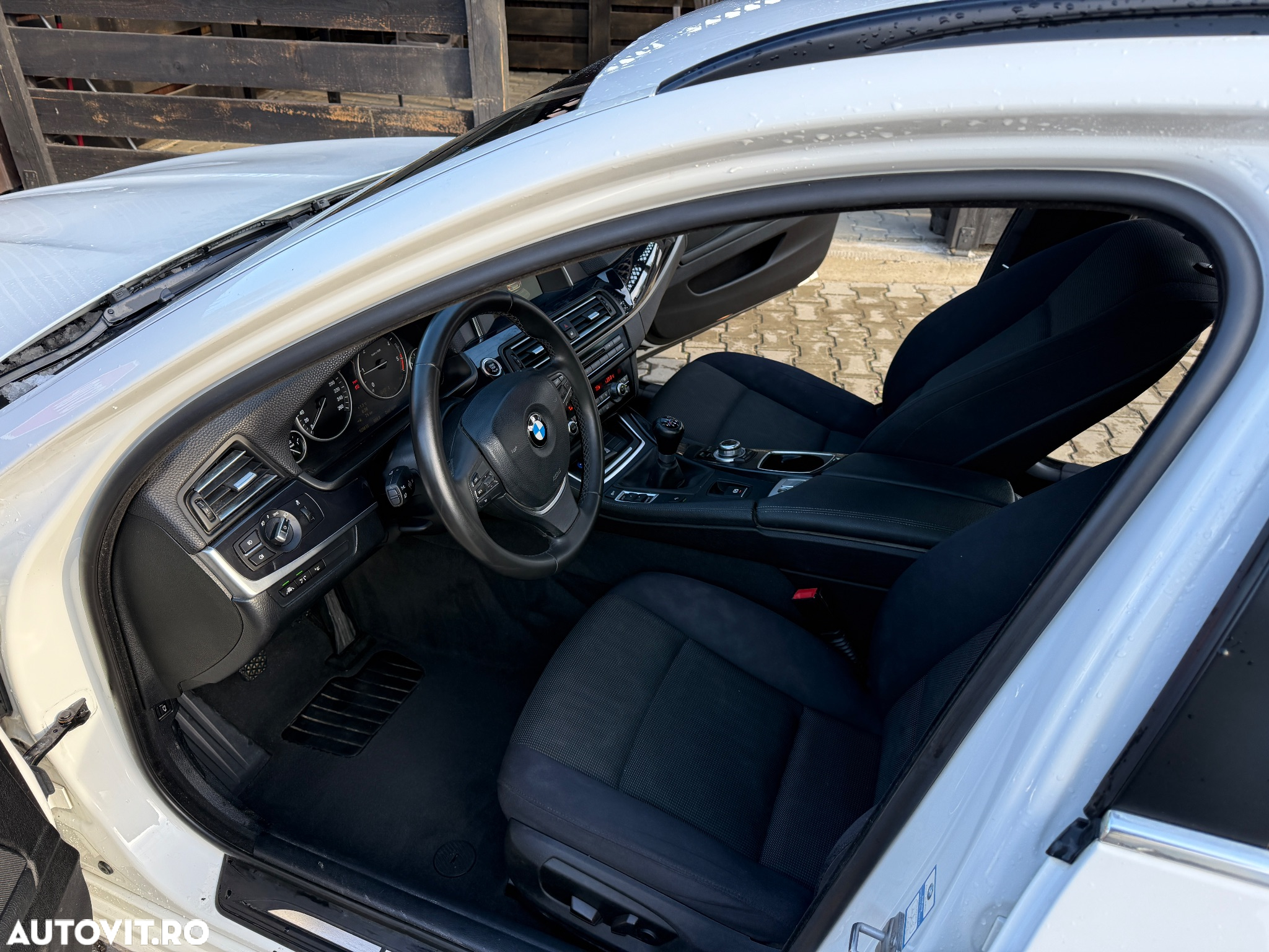 BMW Seria 5 520d Touring Luxury Line - 8