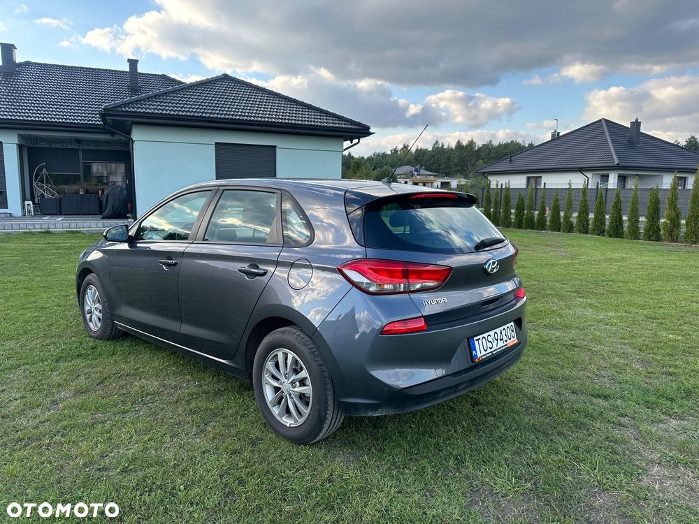 Hyundai i30 1.4 Classic + - 24