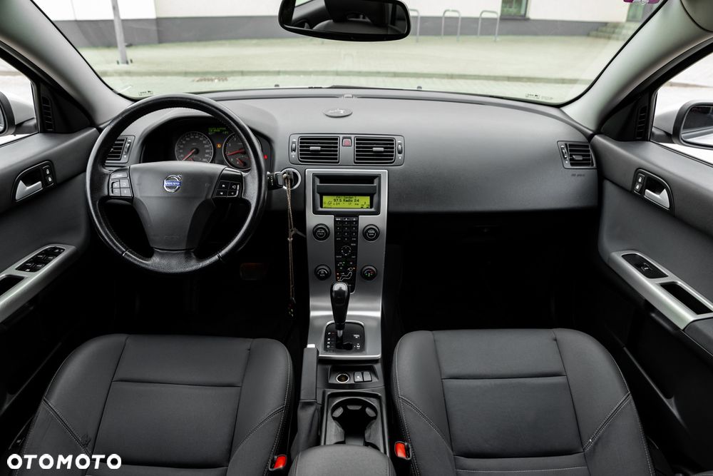 Volvo S40 T5 Momentum - 27