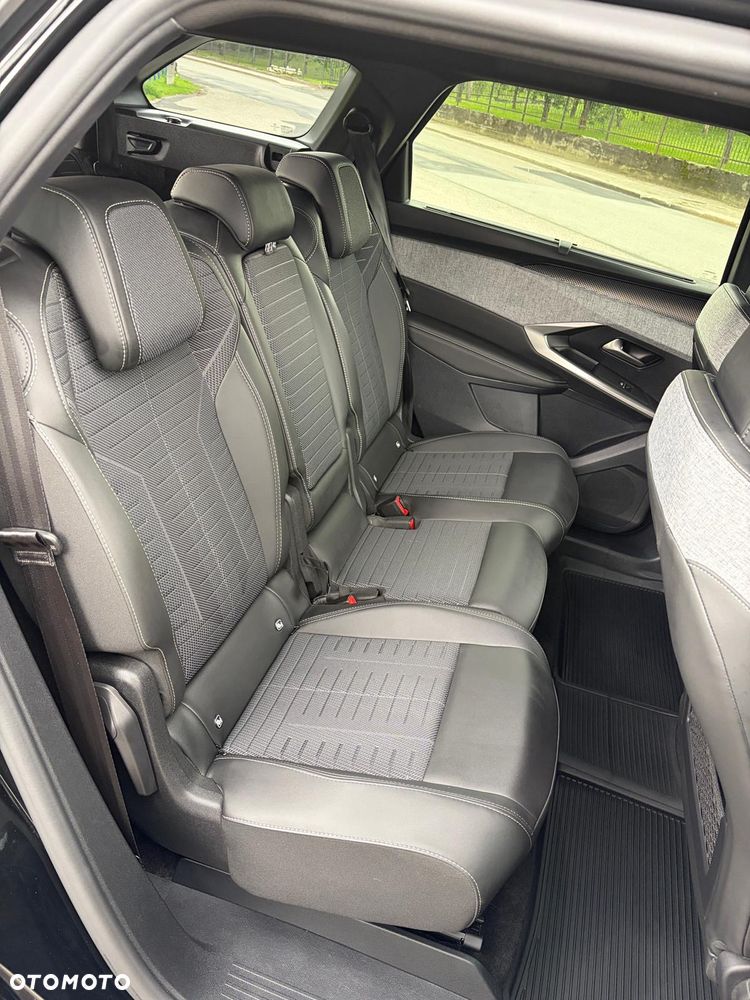 Peugeot E-5008 73kWh GT Exclusive - 21
