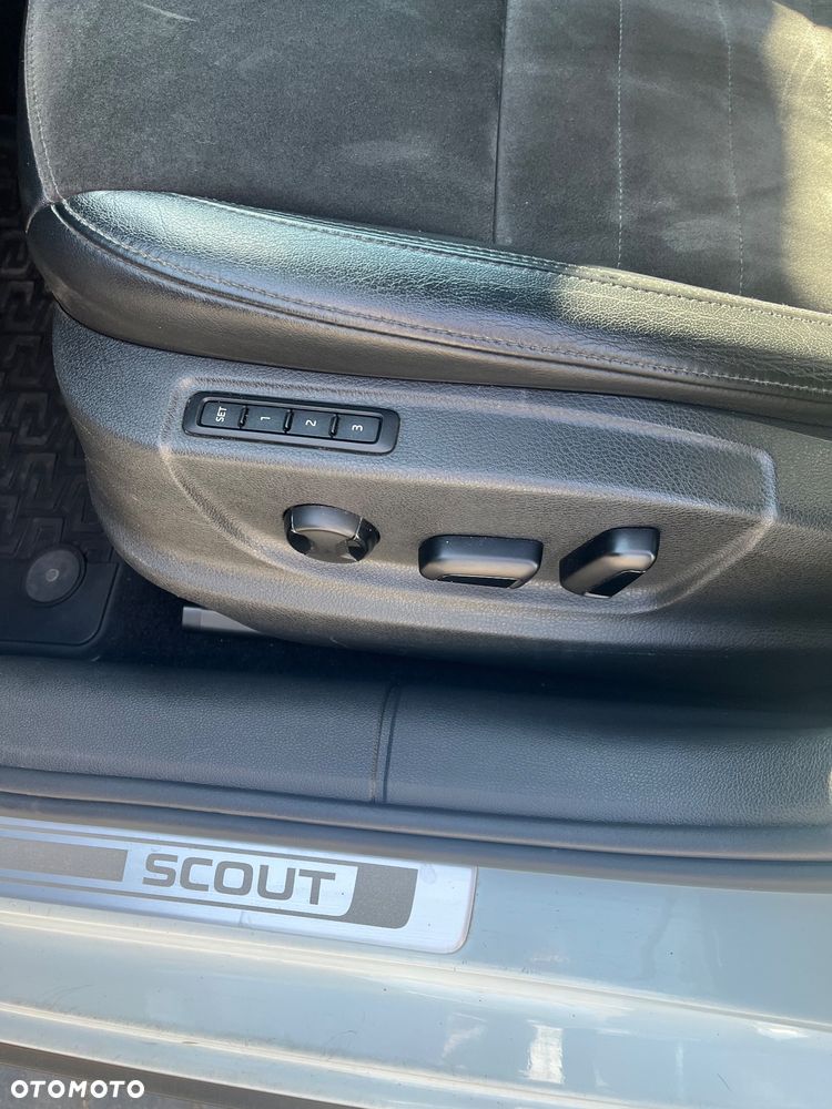 Skoda Octavia 2.0 TDI 4x4 DSG Scout - 15