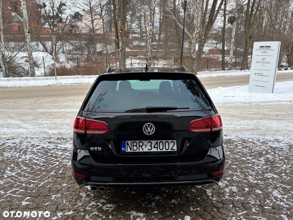 Volkswagen Golf - 9