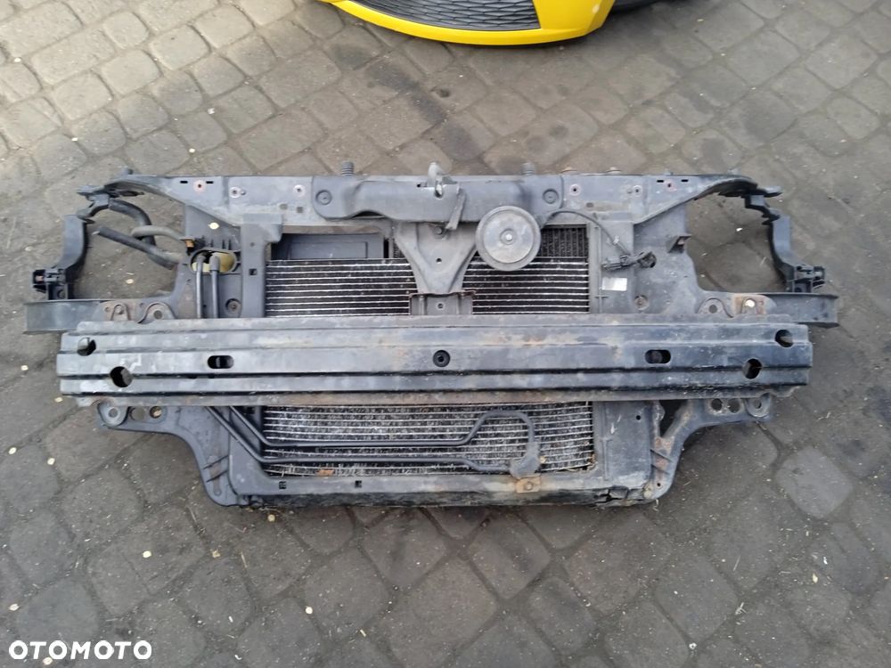 PAS PRZEDNI HYUNDAI GETZ 05- BENZYNA KOMPLETNY