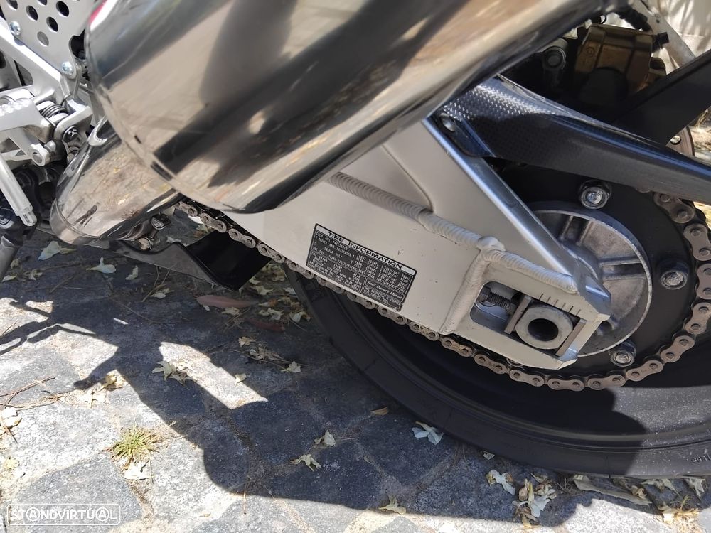 Honda VTR SP02 - 12