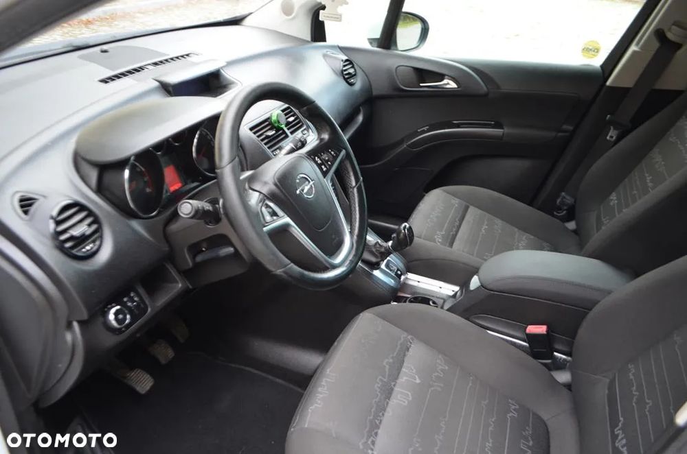 Opel Meriva 1.4 T Cosmo - 28