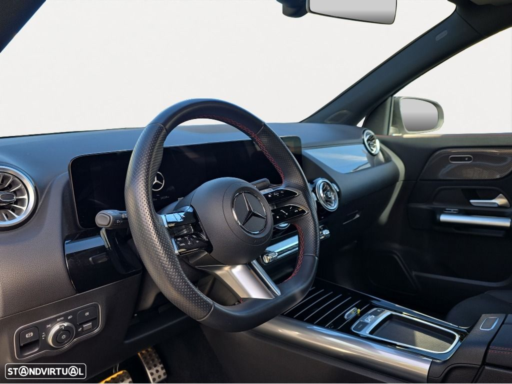 Mercedes-Benz GLA 180 d AMG Line - 10