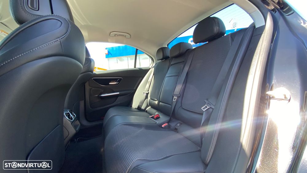 Mercedes-Benz C 300 e - 25