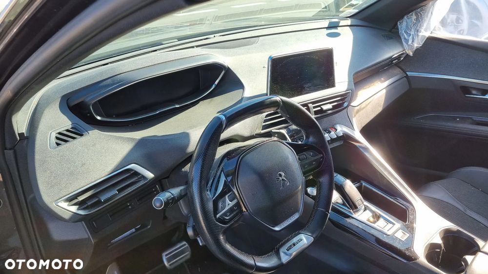 Peugeot 5008 1.6 PureTech GT Line S&S EAT8 - 37