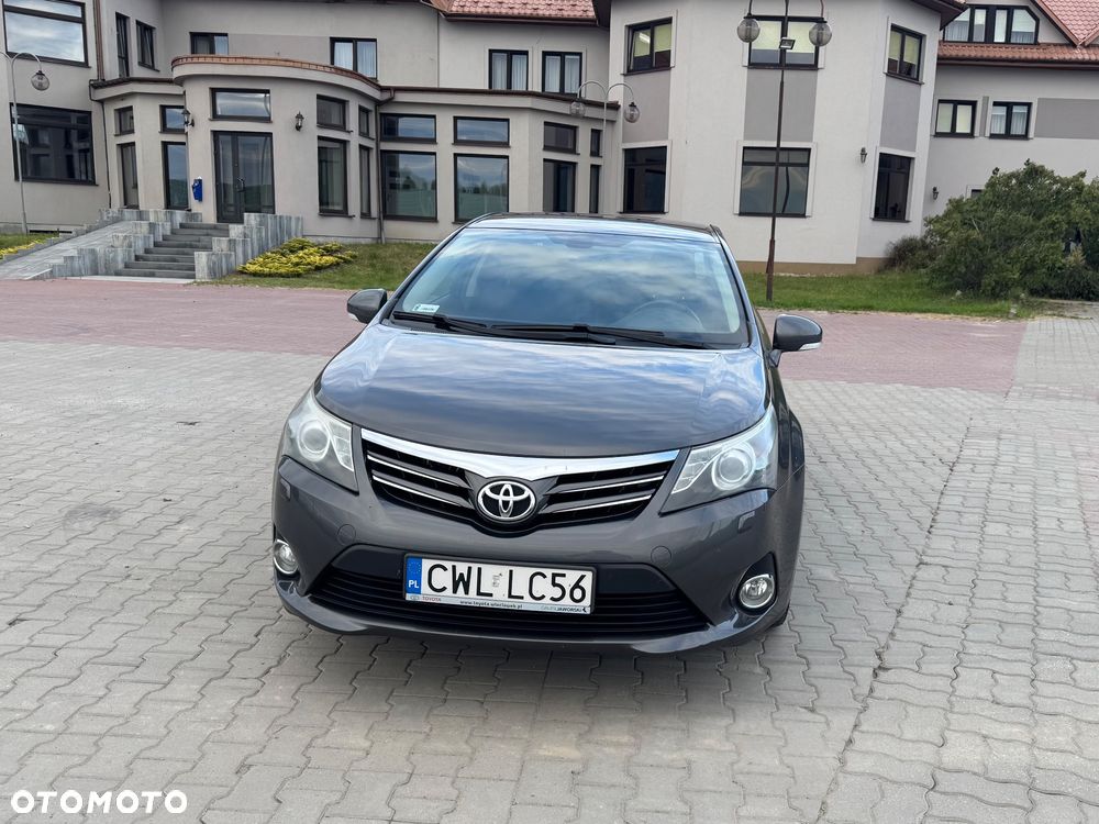 Toyota Avensis 2.0 Prestige NAVI - 2