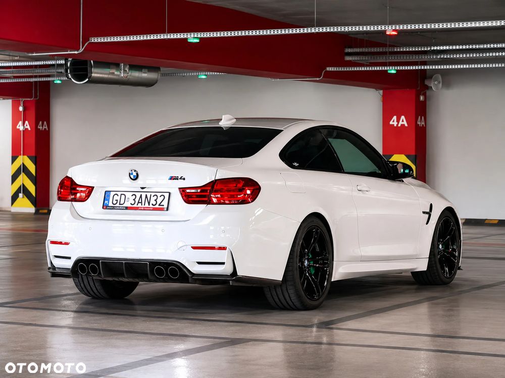 BMW M4 DKG - 5