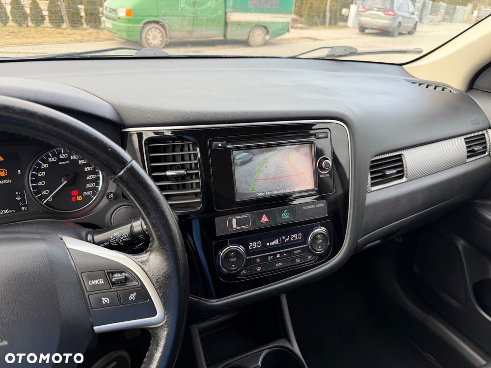 Mitsubishi Outlander 2.0 2WD Diamant Edition - 18