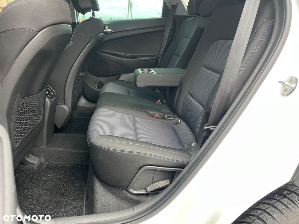 Hyundai Tucson 1.7 CRDI BlueDrive Style 2WD - 26