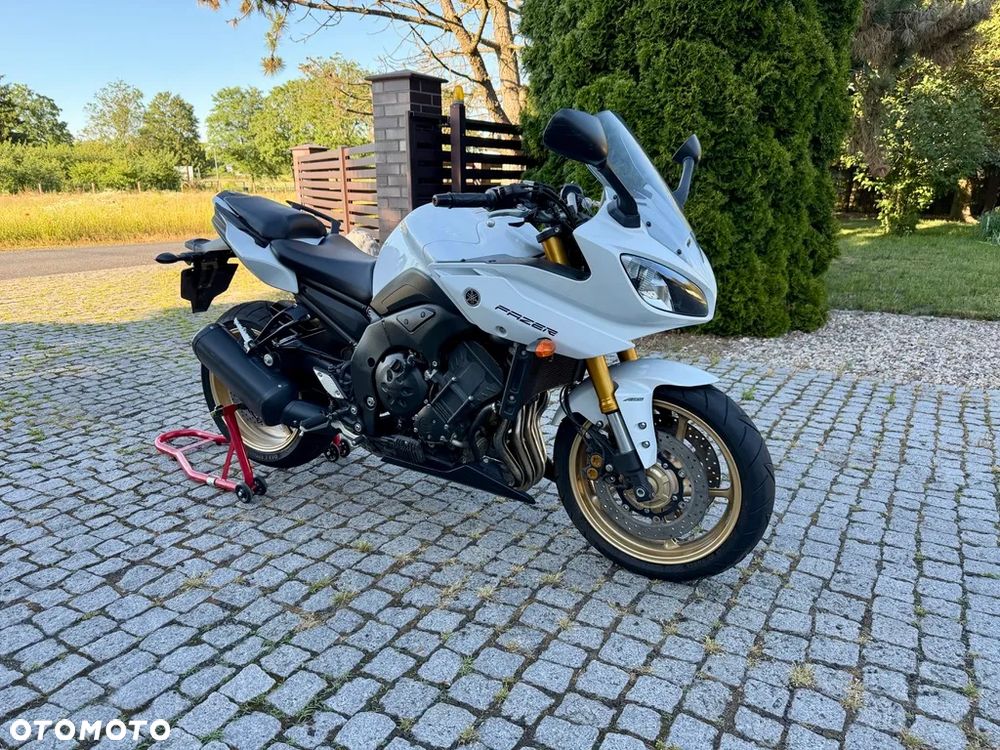 Yamaha FZ8 - 1