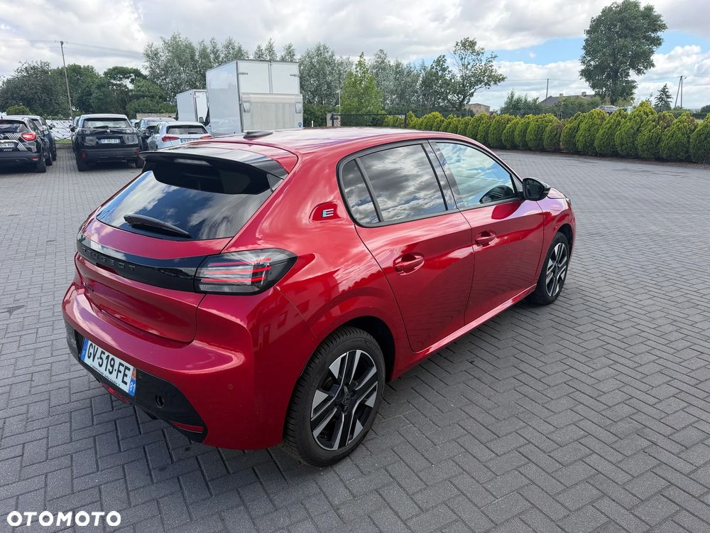 Peugeot 208 - 5