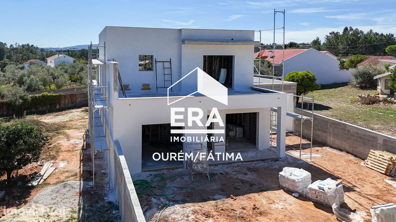 Moradia T4 em fase de construção - Grande imagem: 3/24