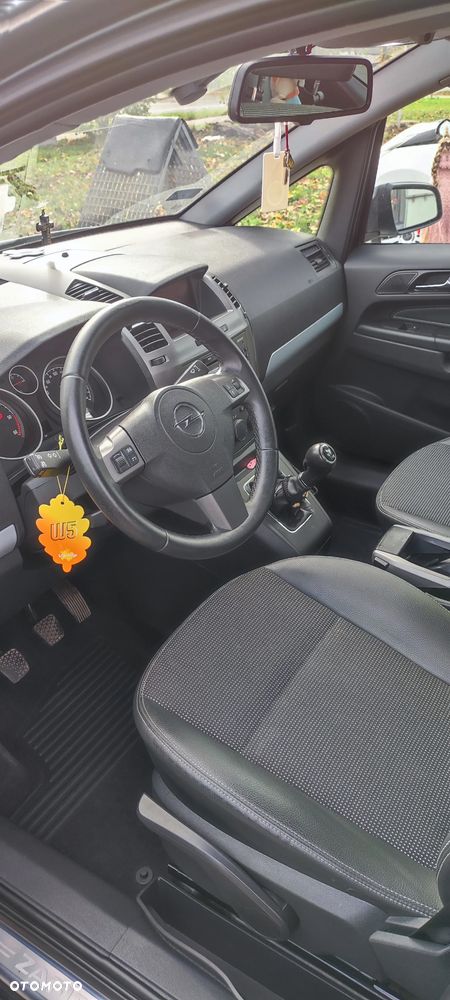 Opel Zafira 1.9 CDTI Enjoy - 18