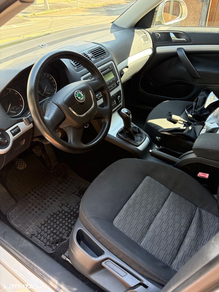 Skoda Octavia 1.6 Trend - 2