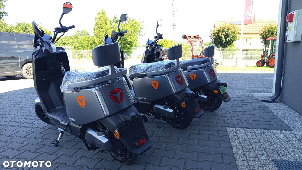 Yadea C-line - 3