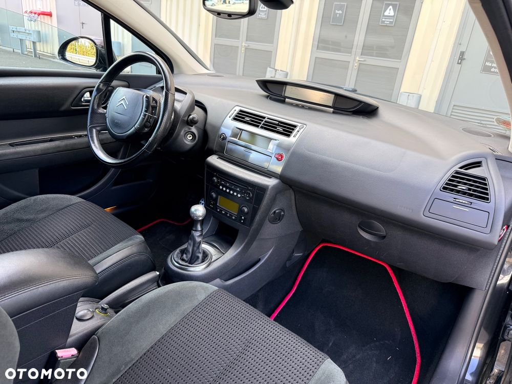 Citroën C4 2.0 16V VTR Plus - 26