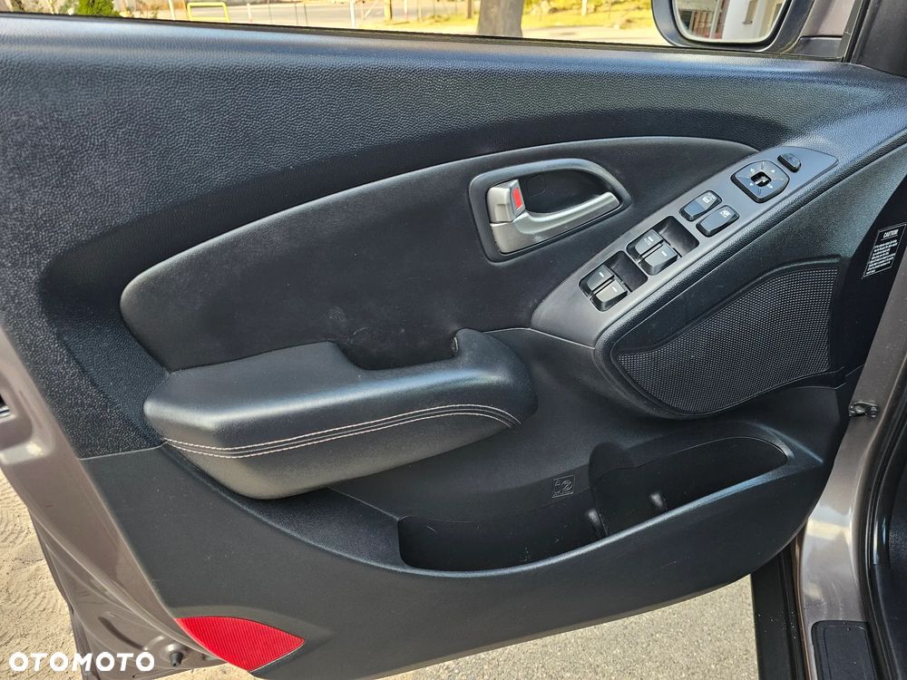 Hyundai ix35 2.0 CRDi 4WD Premium - 17