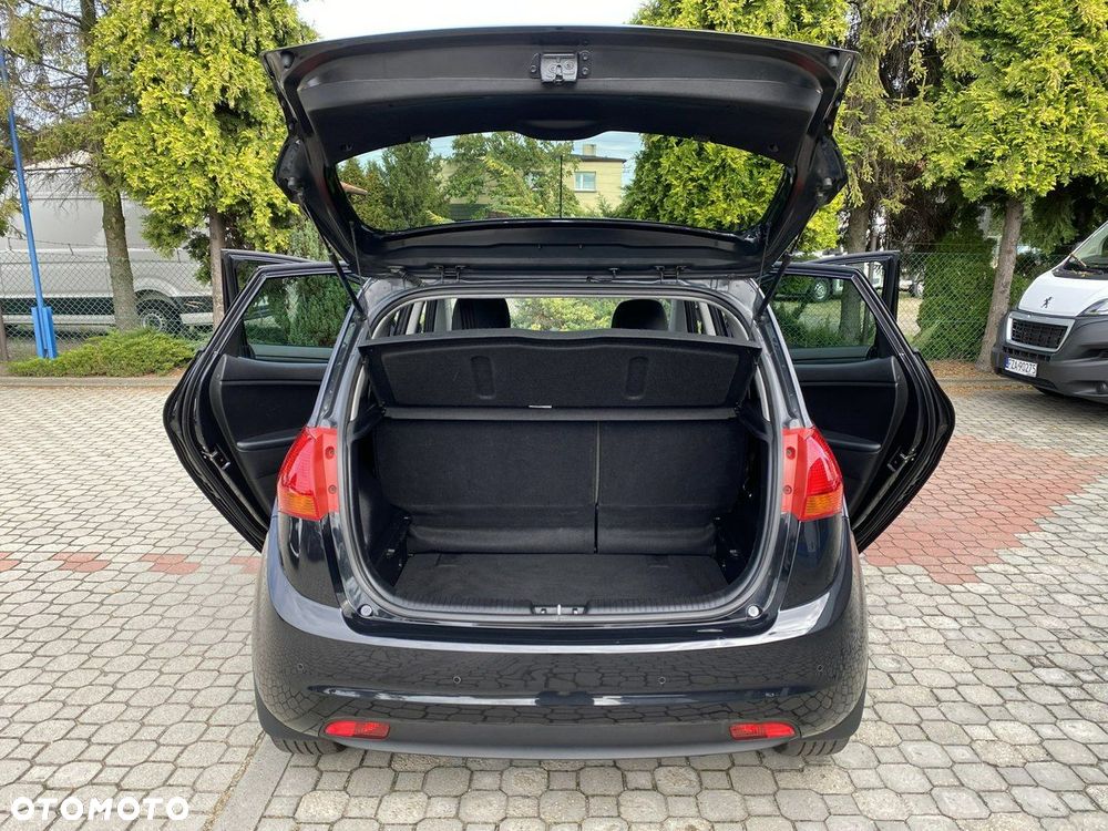 Kia Venga - 27
